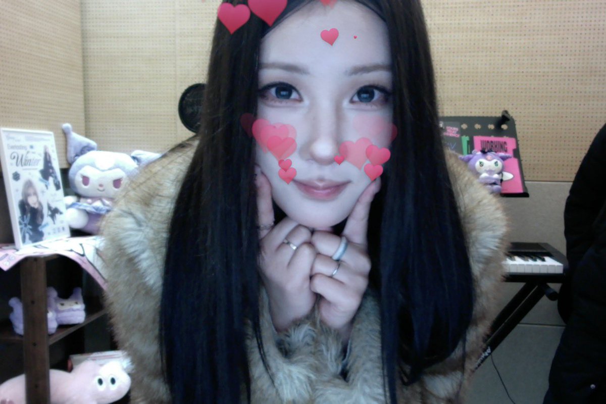 purplebunny1205's tweet image. 채영아 생일추카해💗💗💗

#채인이와_영원할_계절
#채인 #퍼플키스 #이채영