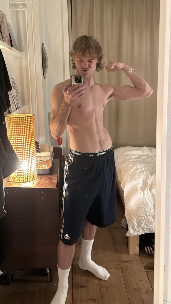 rainbowspatrick's tweet image. gym update 🫡