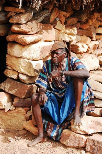 DelphineSankara's tweet photo. 🔴Mali🇲🇱/Une Histoire jamais enseignée à l'école coloniale. 

Dans les années 1500, un grand prêtre #Dogon avait été kidnappé au #Mandé pour être emmené à #Rome au #Vatican, et avec qui le Pape #Léon_X et ses évêques avaient eu une très longue conversation (espionnage?), car
1/2 https://t.co/ViDbXnbQ4d