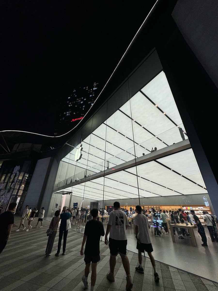 golatch's tweet photo. 解锁「边逛边学」新姿势！商场导览+AR互动+实时优惠一键get，逛店像开盲盒超有趣 https://t.co/XQqjPj5CjT