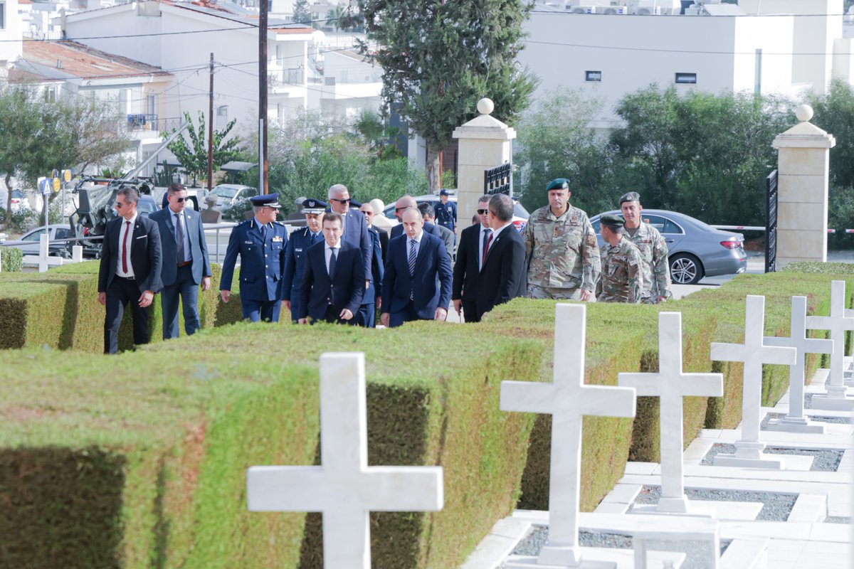 Βρέθηκα στην Κύπρο, μετά από πρόσκληση του Υπουργού Δικαιοσύνης και Δημοσίας Τάξεως, Μάριου Χαρτσιώτη, με τον οποίο τονίσαμε τη στενή συνεργασία των δύο Χωρών. Παράλληλα, συζητήσαμε για τη μεταφορά τεχνογνωσίας από τη ΔAOE για τη δημιουργία αντίστοιχης Υπηρεσίας στην Κύπρο.