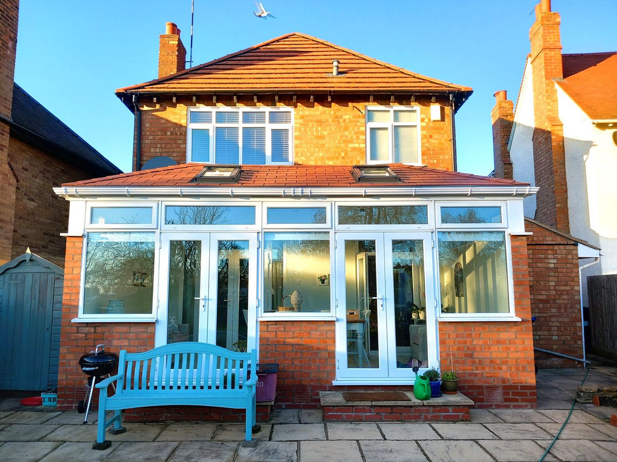 Warwick Glass tweet media