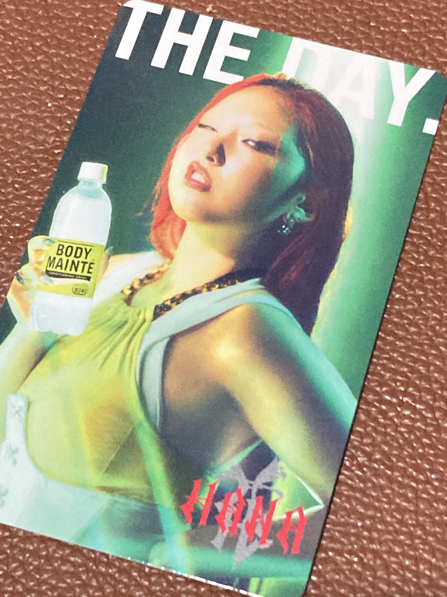 ⭐️hanaです スポドリ4本買うとHANAのカード一枚もらえる🤗 わたしはチカちゃんで