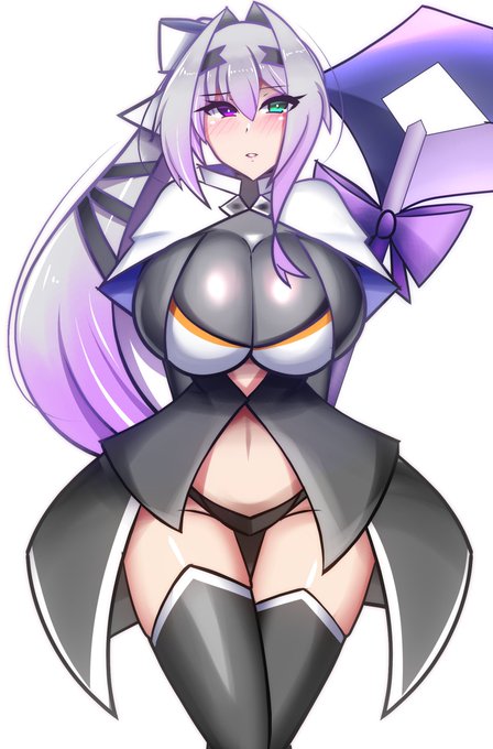 うちの子ファントムさんといえばルナセレナーデの大鎌もっていること多いんですけど、なんか似合うっていうだけで持たせているだけでこの人に専用武器はありません。
他のフォームの使える武器なら自由に使えるのが彼女なのです。 