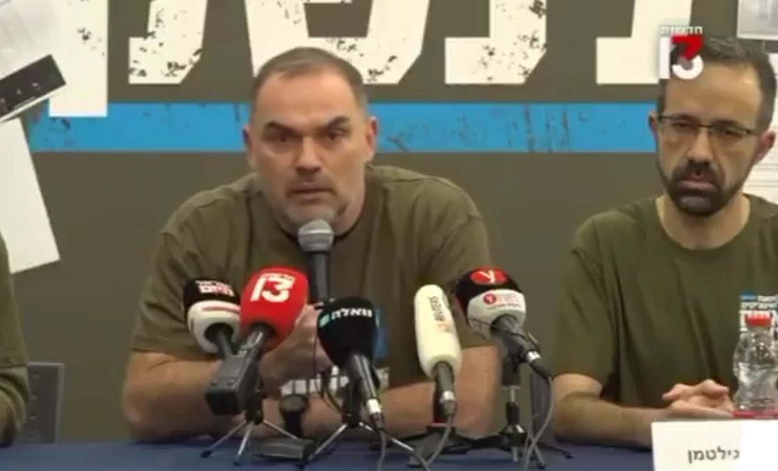 ״מעולם לא הייתי חלק מתנועת אחים לנשק - נראה שמישהו מטעה את השר״….חשוב שהאמת תצא לאור״
האמת בתגובה: