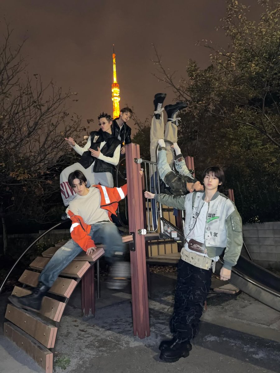 CORTISINDONESIA's tweet photo. [251205] INSTAGRAM

"poses to try🗼"

#CORTIS #코르티스  #COLOR_OUTSIDE_THE_LINES #COTL https://t.co/8cHUZjC9wZ