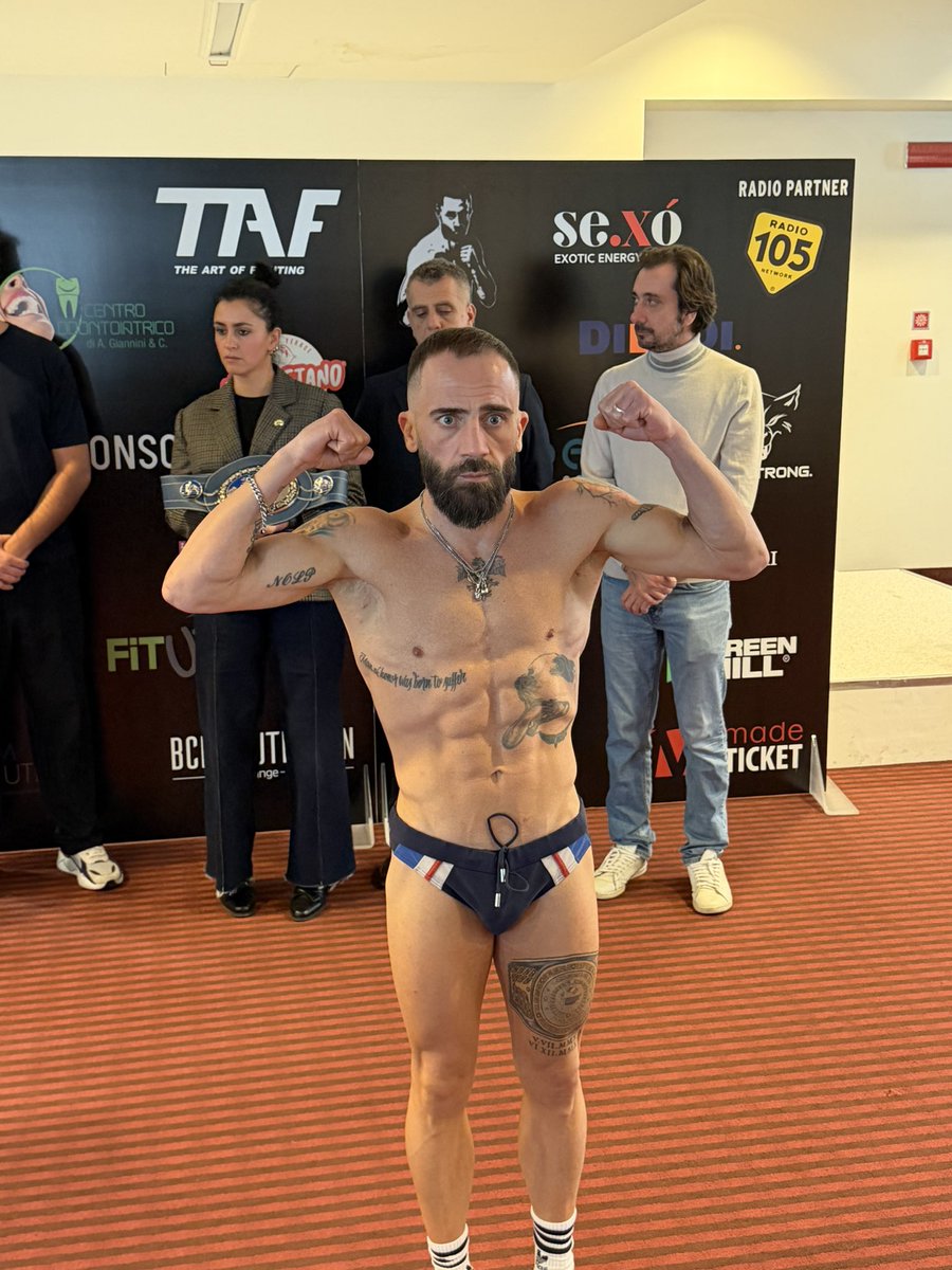 ⚖️ #Weightin ☑️ 
🥊 🏆 🇪🇺 EBU silver Bantamweight 

🥊Mauro The strong 🦍Forte  🇮🇹 vs Salvatore Totò Contino 🇮🇹

🏟️ Pala Tiziano Roma, 6/12/2025 

🥊 Org. TAF - De Carolis Promotion

#Itaboxing #Boxing #Boxer #Pugilato #boxeo