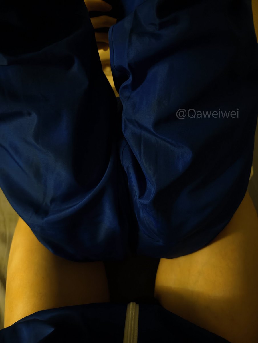 保安校服撸 tweet media