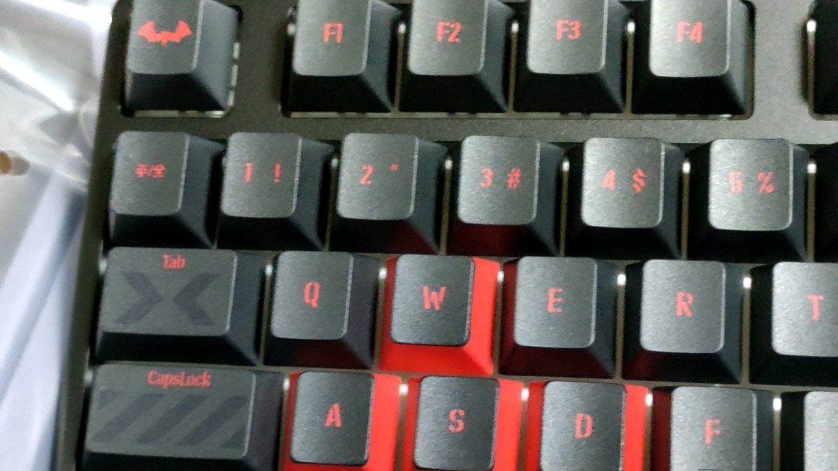 ふもコレとにじさんじ(葛葉)のコラボキーボード届いた！！！ 本来10月 