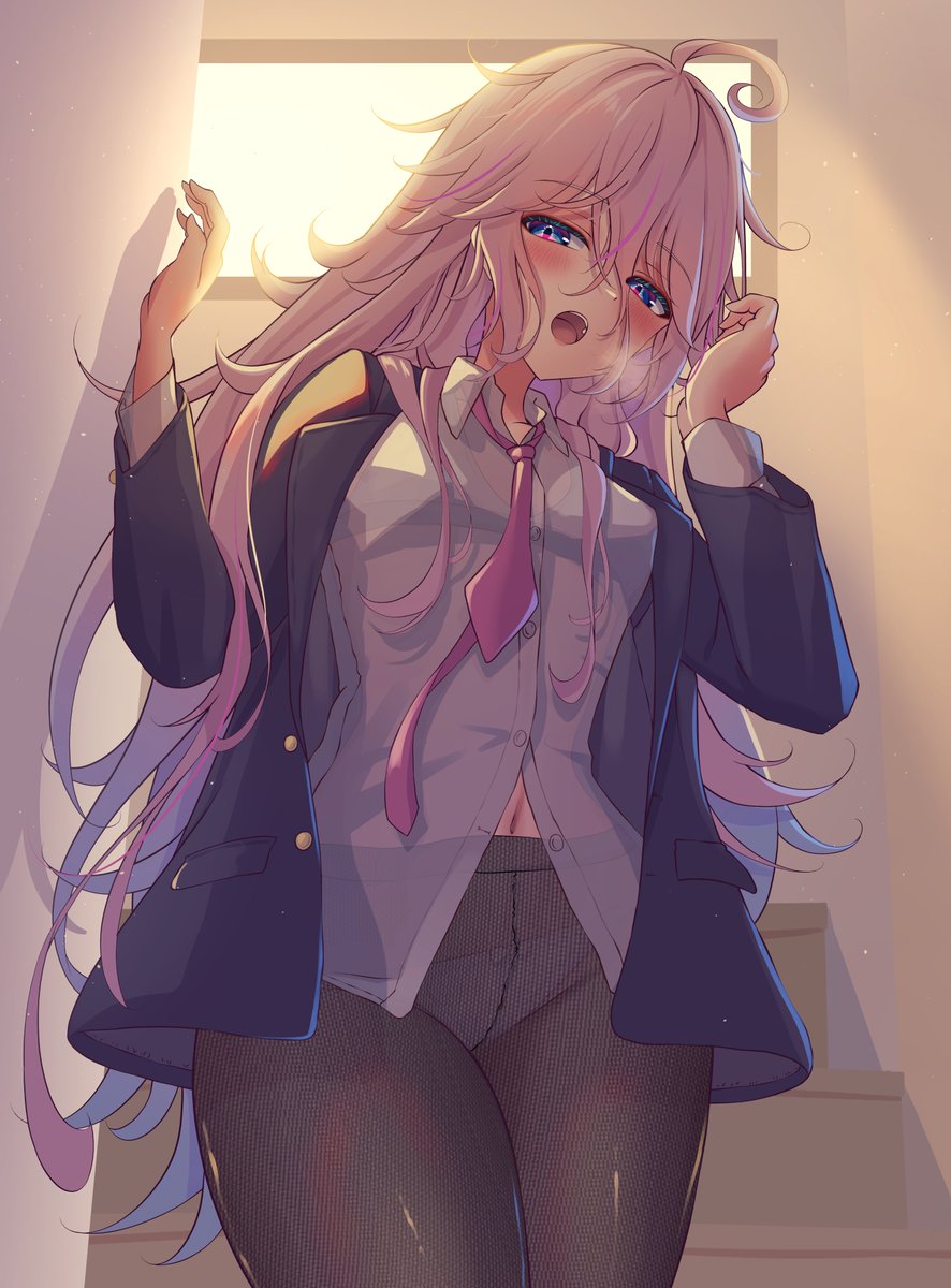 「おはよぉー...」