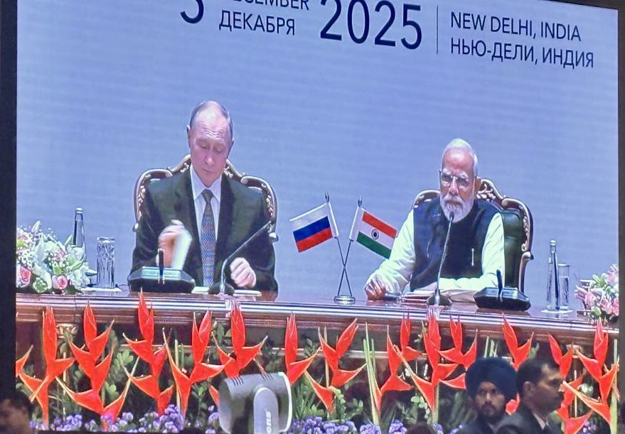#India_Rusia_Trade_Forum के तत्वावधान में औद्योगिक क्षेत्र के विशिष्ट व्यक्तियों के साथ आयोजित कार्यक्रम में सहभागिता की, माननीय प्रधानमंत्री श्री नरेंद्र मोदी जी और रूस के माननीय राष्ट्रपति व्लादिमीर पुतिन जी का जो साझा संकल्प है वह दोनों देशों की उन्नति, समृद्धि और मानवता के