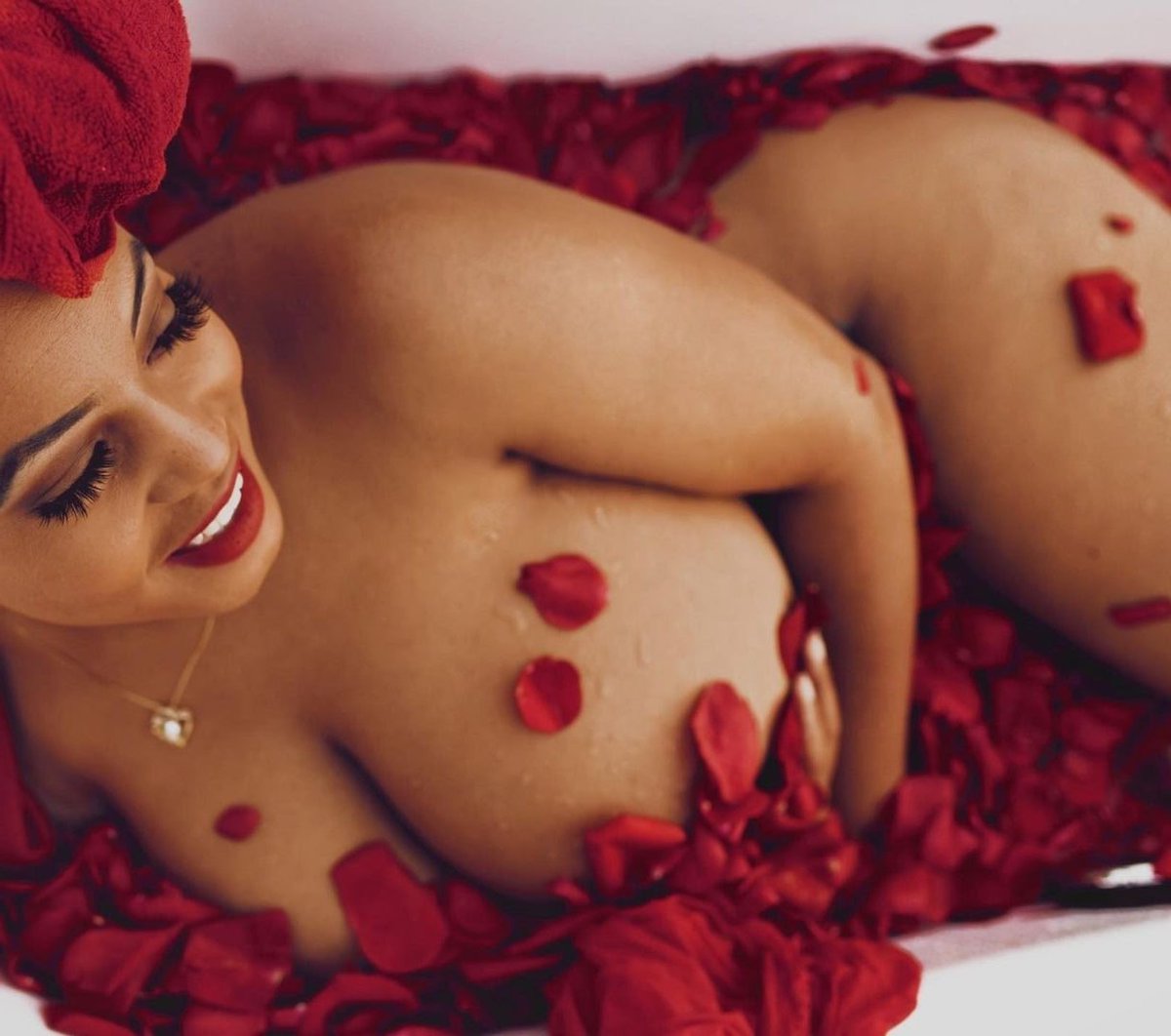 பூவிழிமலர் tweet media