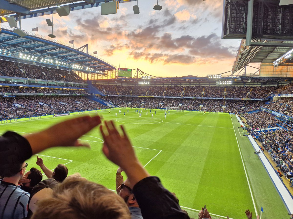Kommer ni ihåg när vi tog över Stamford Bridge, London, England, ja...nästan hela världen. Det var en bra dag.