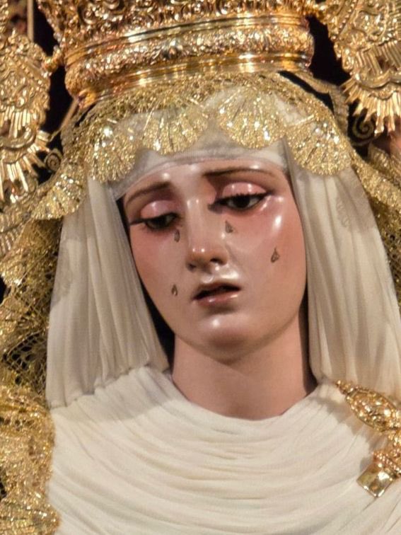 VIERNES DEL CALVARIO | “En el camino de Adviento la Virgen María ocupa un lugar especial como aquella que ha esperado de modo único la realización de las promesas de Dios, acogiendo en la fe y en la carne a Jesús, el Hijo de Dios.” (Benedicto XVI)