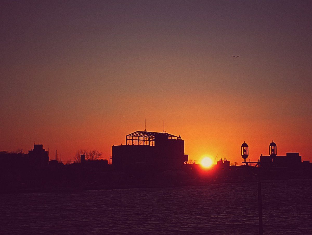 釧路の夕景
#streetphotography #xperia #xperiaproi #徳島 #スナップ写真