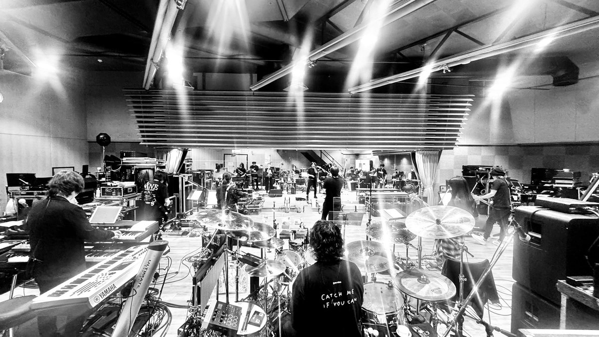 LIVE at HOME Vol.9のリハーサル、
無事に最終日が終了🔥
最終調整も順調で、とても良い雰囲気で
本番を迎えられそうです！

ぜひご期待ください✨

glay.co.jp/feature/live_a…

#LaH #Vol9