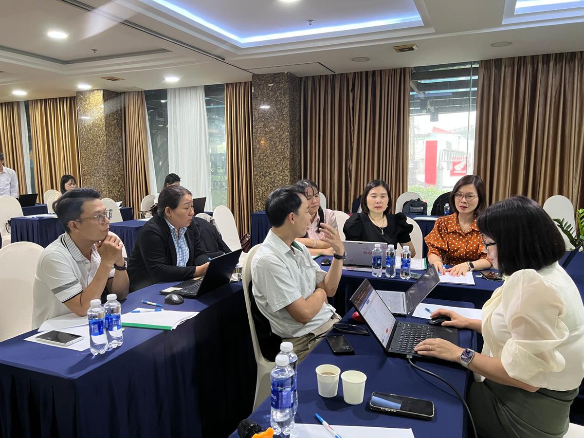 unfpa_vietnam's tweet photo. ๐ Strengthening data sharing on causes of death to improve public services in ๐ป๐ณ!
A regional training in HCMC engaged 1,800+ health & justice officials from 8 provinces to enhance death-registration processes.
More workshops coming this Dec!
#UNFPA #DataForHealth #CRVS https://t.co/CwMXhKLQh5