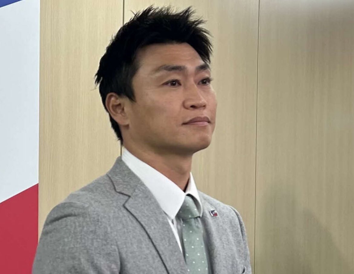 ヤクルポン tweet media