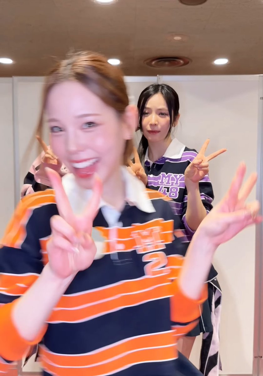 ピコまーちゃん 2人の前に割り込むマコちゃん！🦁 可愛いから許す！🧡 #マコちゃん