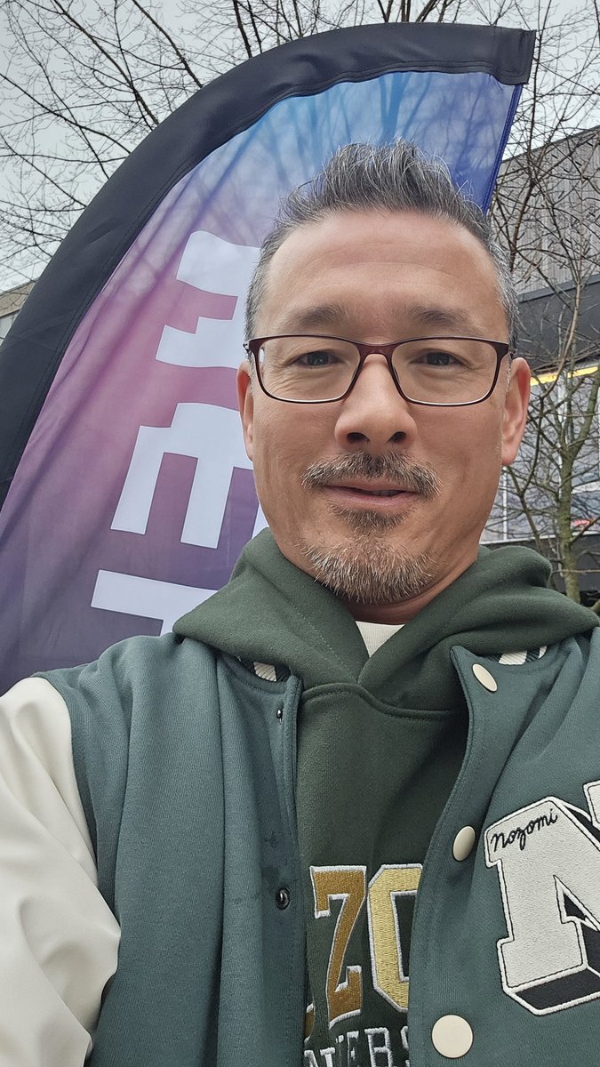 SM bigfloater 🔌📺 「🦑」🦭/acc tweet media