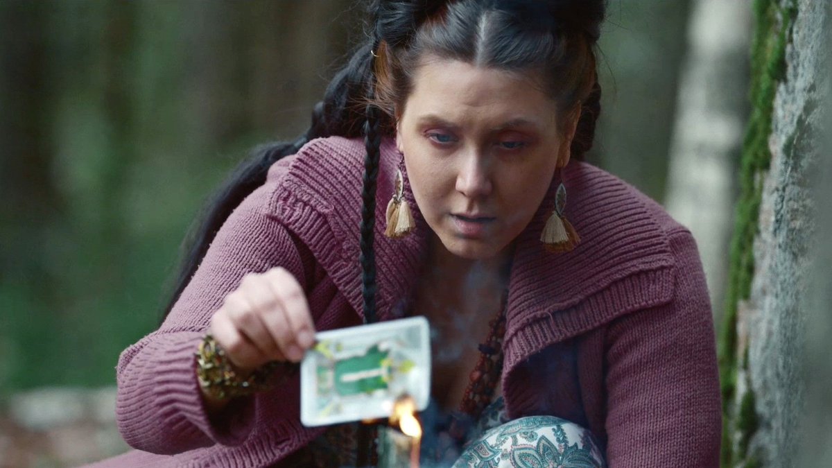 Tee-se-itse-esikoisohjaus Mis? nykynoituudesta jää kädenlämpöiseksi työryhmän kunnioitettavasta kunnianhimosta huolimatta. ★★ film-o-holic.com/arvostelut/mis/