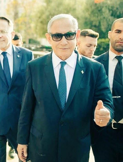 بی بی نتانیاهو در جواب زوهران ممدانی :
دارم میام نیویورک تخمش رو داری بازداشت کن !
یعنی گنگ تر از بی بی وجود نداره 💙
#شیر_یهود