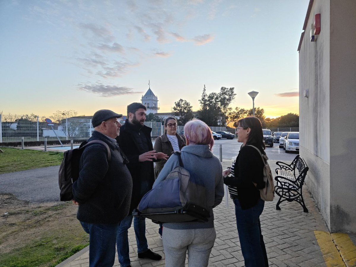 🛑 Nos interesamos por la situación de la piscina de Bellavista, cuyas deficiencias siguen sin resolverse: filtraciones en el vaso, goteras, falta de mantenimiento e inseguridad.

💦 Los vecinos y vecinas merecen instalaciones dignas y seguras. Exigimos soluciones ya.