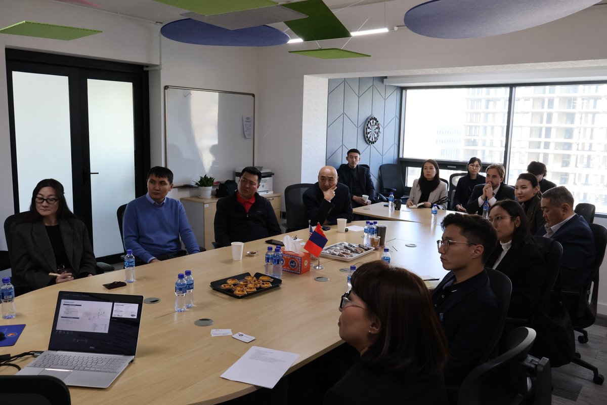 [AmCham Committees]
AmCham Mongolia’s Energy Working Group Convened Its December Meeting

On 4 December, the Energy Working Group of AmCham Mongolia welcomed Munkhdalai Tumendalai, Project Manager at the Governor’s Office of Ulaanbaatar. He provided detailed updates on