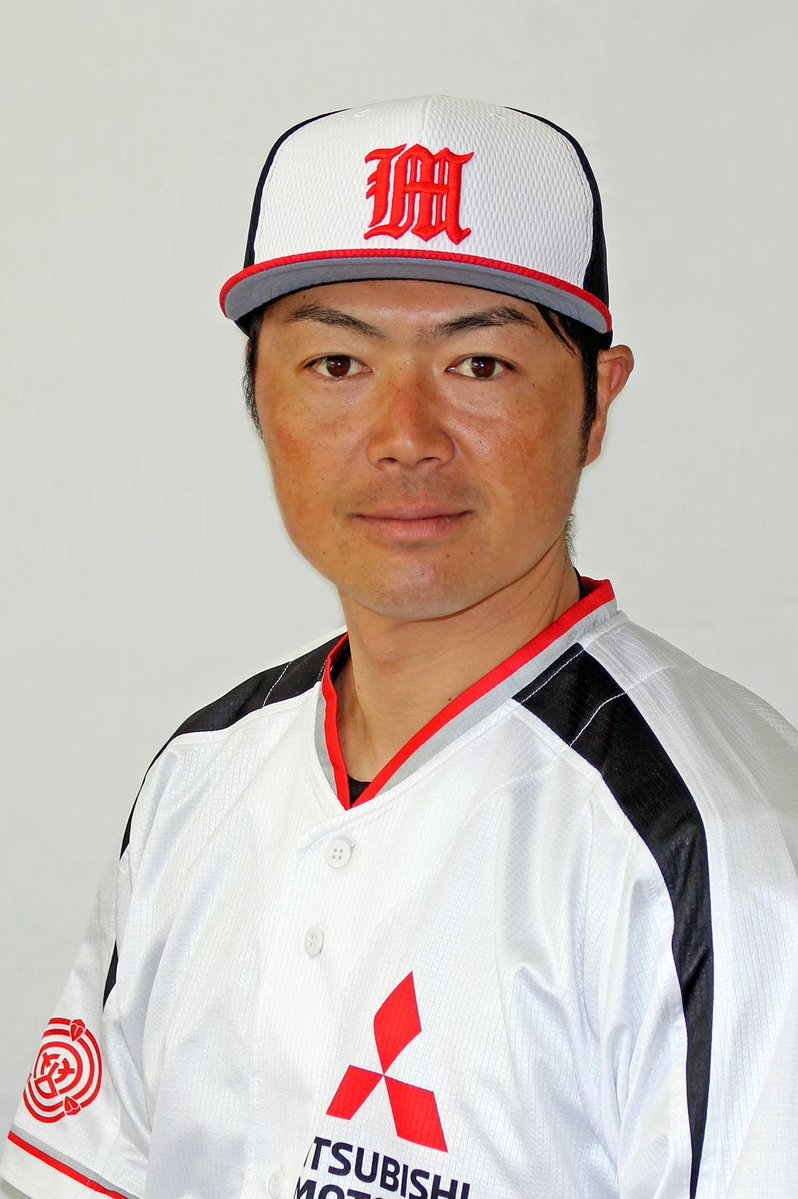 mmc_okazaki_bbc's tweet image. 【引退選手】
3人目は13年間在籍、1年目から主力選手として活躍し、三菱自動車岡崎の苦しい勝てない時期を乗り越え今年24年ぶり都市対抗準優勝できるチームへと成長させてくれた功労者　#小室和弘　選手です！

#三菱自動車岡崎
#引退選手
#ありがとう