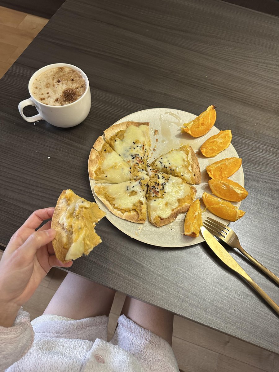 小结巴 tweet media