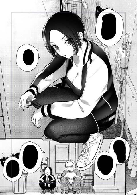 店の裏の喫煙所にいる、
スカジャンスキニーコンバースのショートカットの女 