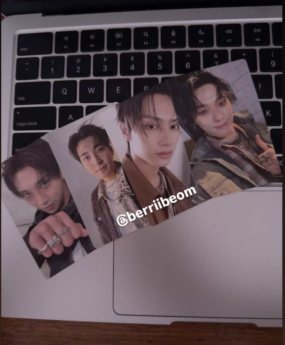 #BerriiBeomBentables 🎀

wts lfb | ph

🌷Seventeen Happy Burstday photocards
🌷150 ea || 500 set
-not for sensi buyers 
-gcash (payo/ dop: 3 days)
-direct jnt, sco, lbc
💌reply or dm to claim!! 
#wtsseventeen #lfbseventeen #seventeen #photocard #bnstwt