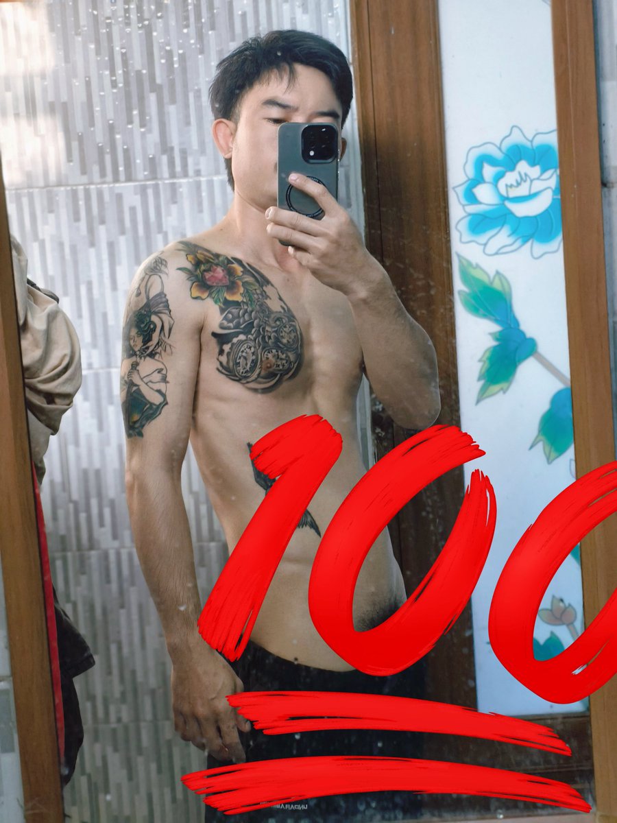 ช่วยมาดึกกางเกงลงให้หน่อย🤣🤣พอดีปวดขา🤣🤣🤣