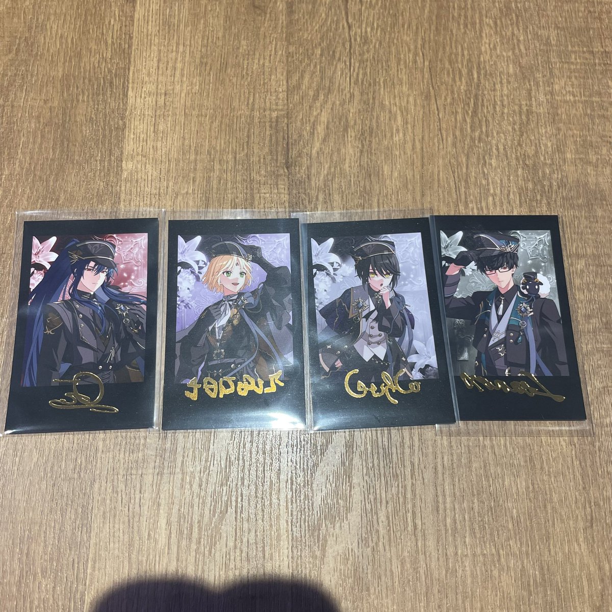 Xms130's tweet photo. 【交換】 まほやく 6周年 6th Anniversary Store coly more！ フォト風カード フォトカ レア 箔押し

譲) 画像

求) ネロ

比率違い、箔⇆N検討します。
本日池袋(パルコ前)手渡し可能です。
検索からでもお気軽にお声かけください。 https://t.co/e5Z00y7ZK1