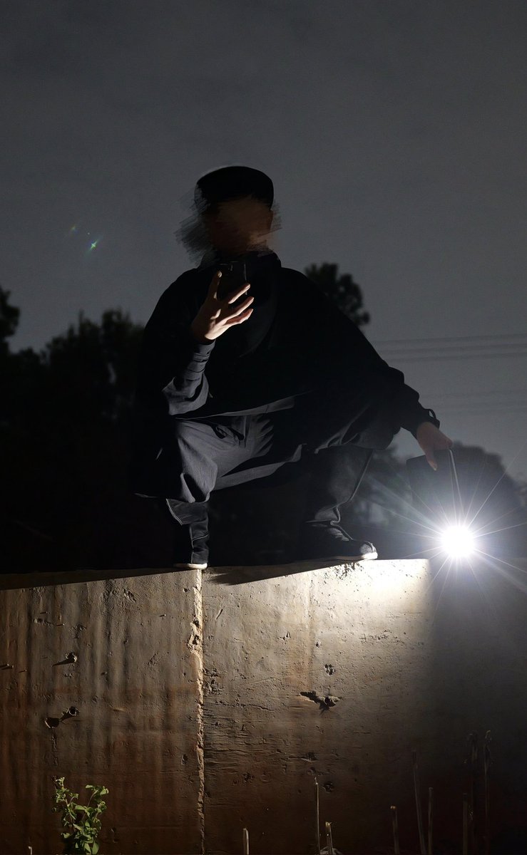 浮游。 tweet media