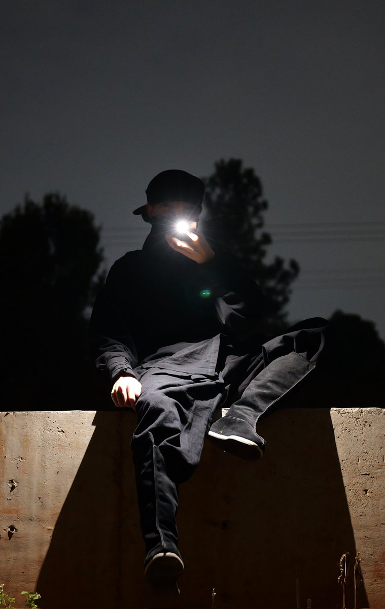 浮游。 tweet media