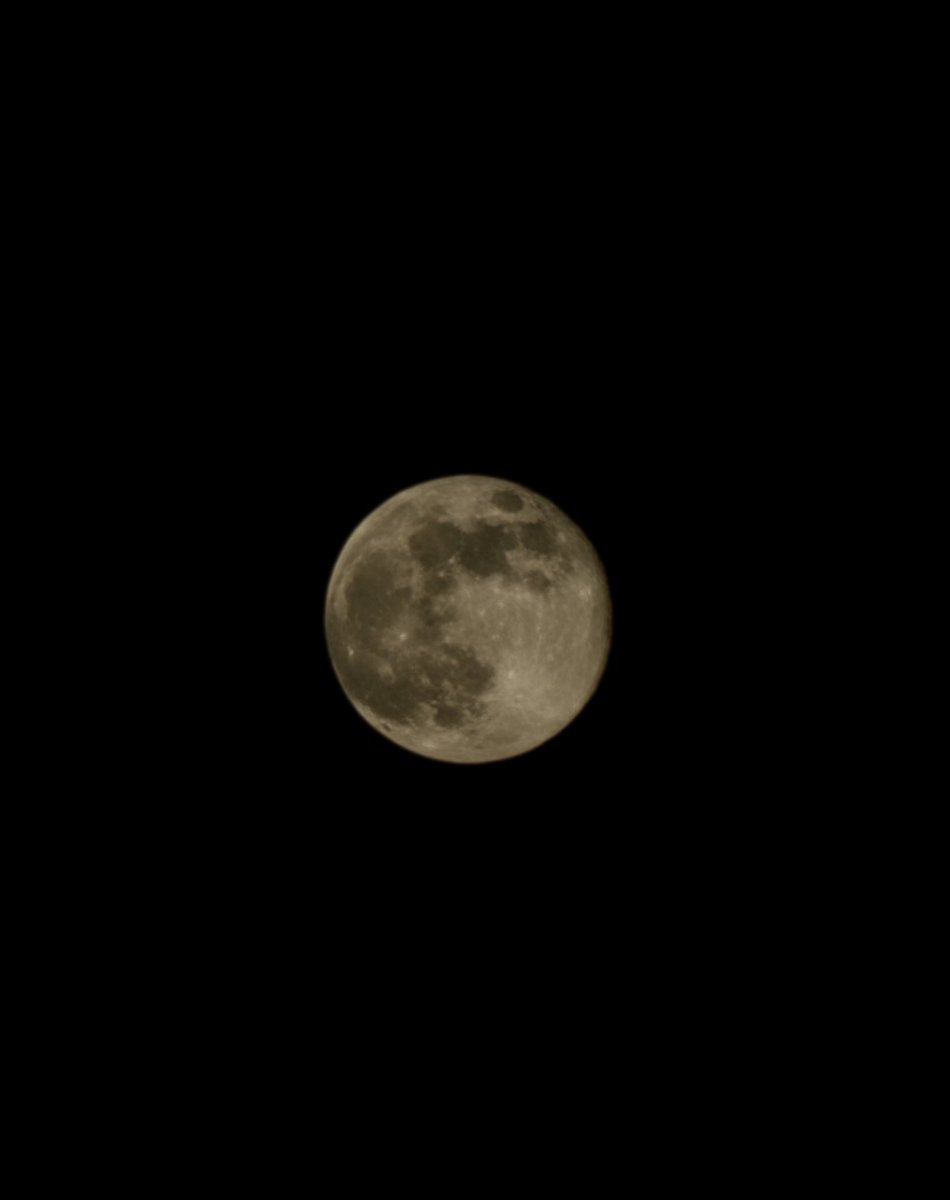 4u_smile86's tweet photo. 月が綺麗🌕 https://t.co/WhZrwyobIw