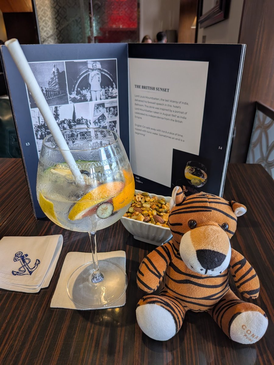 Speedbird Julie ✈️🍾🥂❤️⛸️ tweet media