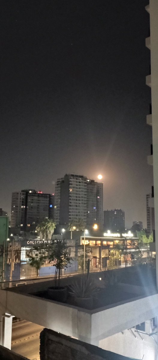 La luna para madrugadores, #SantiagodeChile.