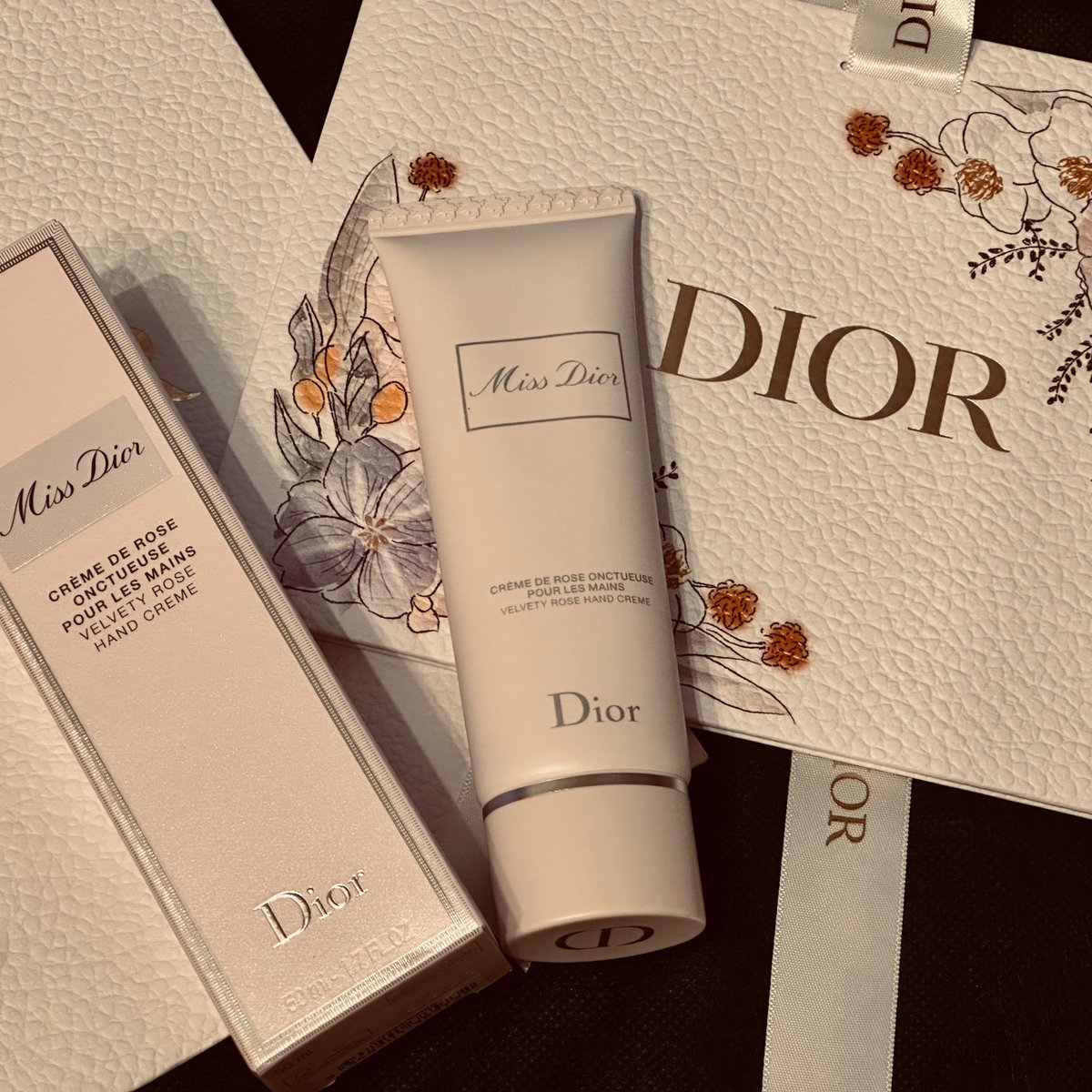 リジュエンヌ tweet media