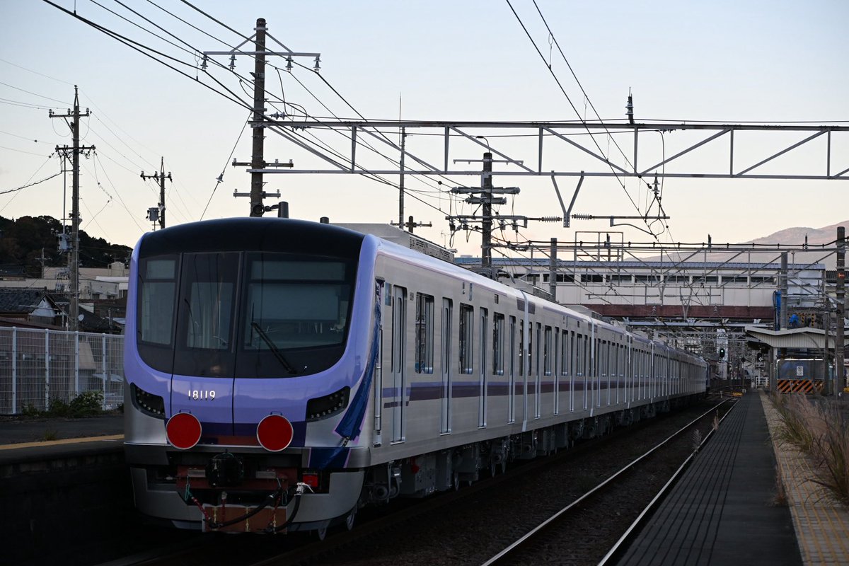 Rail710's tweet image. 2025.12.5
東京メトロ半蔵門線18000系甲種輸送
EF210-129+18119F