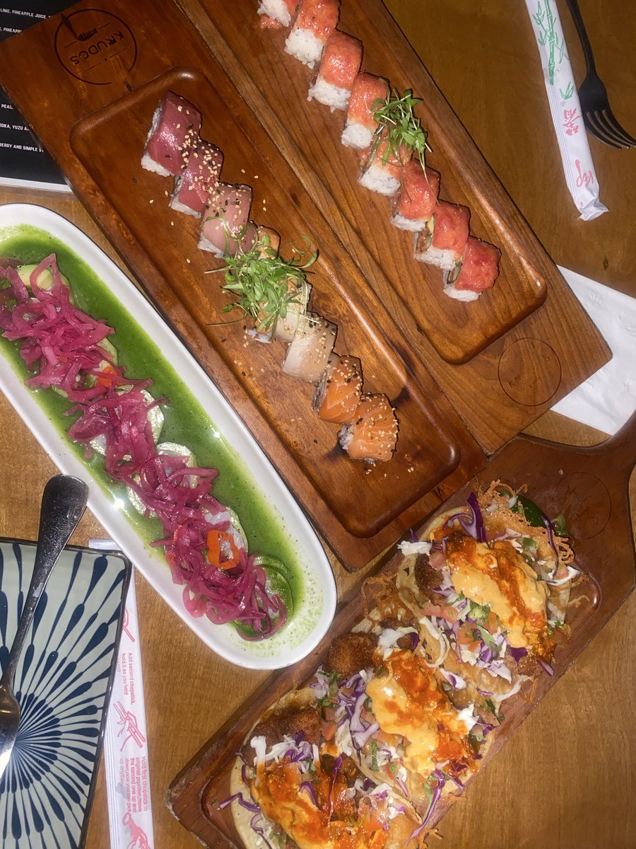 jasvpxx's tweet photo. Sushi date 🥢 https://t.co/w3QIXbfVoN
