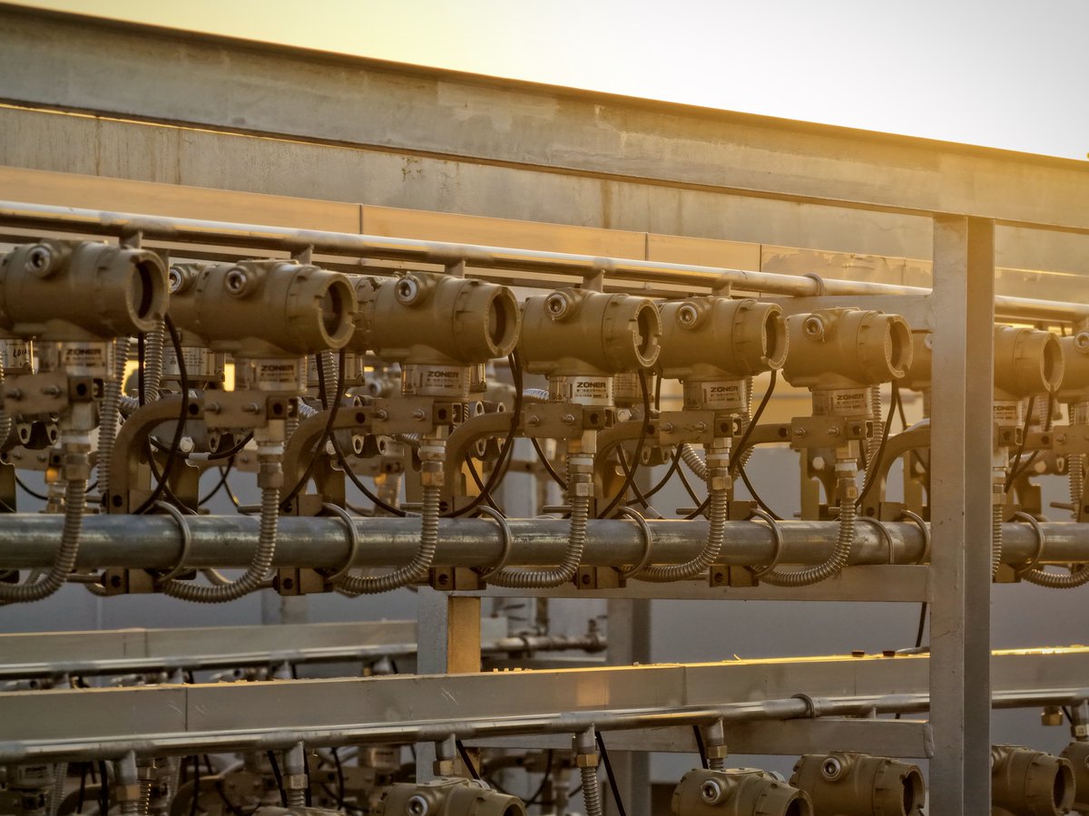 andy27380's tweet image. Meet Zoner 530: Ultra-precise pressure transmitter for industrial control!
±0.04% accuracy, SIL2/3 + ATEX certs, Bluetooth connectivity &amp;amp; self-diagnosis — delivers reliable pressure/level/flow data, cuts downtime, boosts plant efficiency.
#IndustrialAutomation#PressureTransmitter