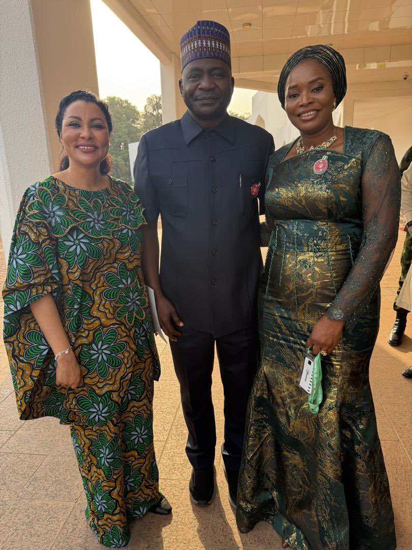 DrDorisAnite's tweet image. My sincerest congratulations to my distinguished colleague, the Honourable Minister of Defence, General Christopher Gwabin Musa (rtd), on his well-deserved appointment.

As we work together in President Bola Ahmed Tinubu's cabinet, I look forward to our collaborative efforts to…