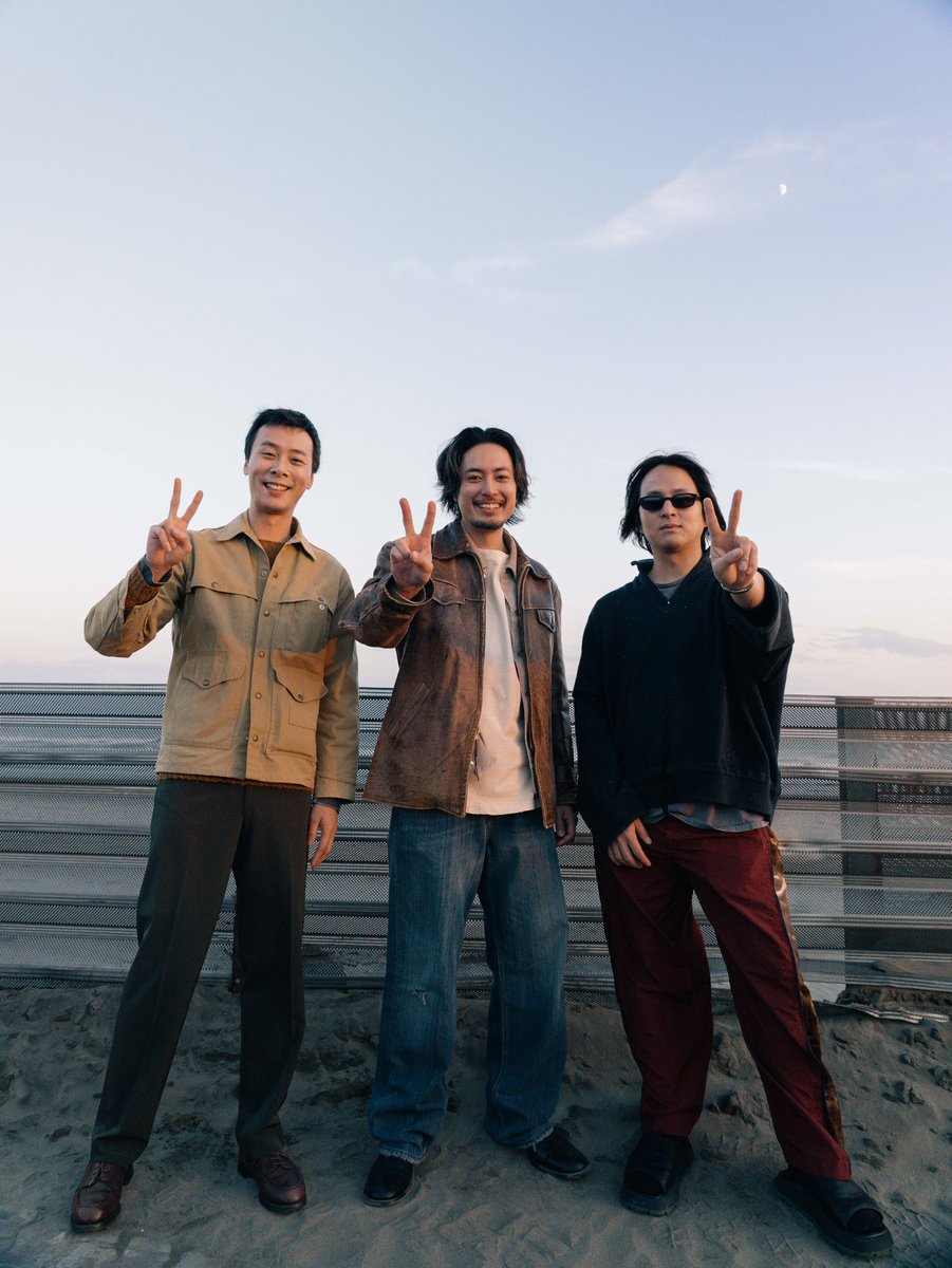 suchmoz's tweet photo. Suchmos "Marry"  Behind The Scenesが公開！
https://t.co/1gbIW8uBYo

「ついに実現できて、うれしかったですね。やっときたという充実感。個人的にすごく胸アツな撮影でした。」
間宮 祥太朗

#Suchmos #Marry #間宮祥太朗 https://t.co/ZSxUWRMDP3