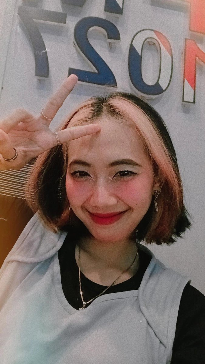 Annyeong Chingudeul~
#NiarYuniar wasseoyo buat nemenin chingu di #KOSEK #KOREASEKALI sampai jam 7 malam nanti🫶🏻
Chingu mau ditemenin juga sama K-Pop norae favoritnya? Boleh dong, tulis dikomen ya! Stay tuned mtbfm.co.id NIARHAE!🤟🏻