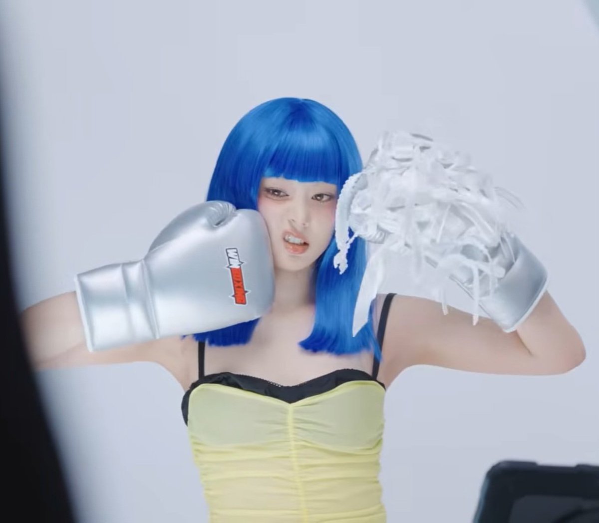 誰かAED持ってきてくださ🫠