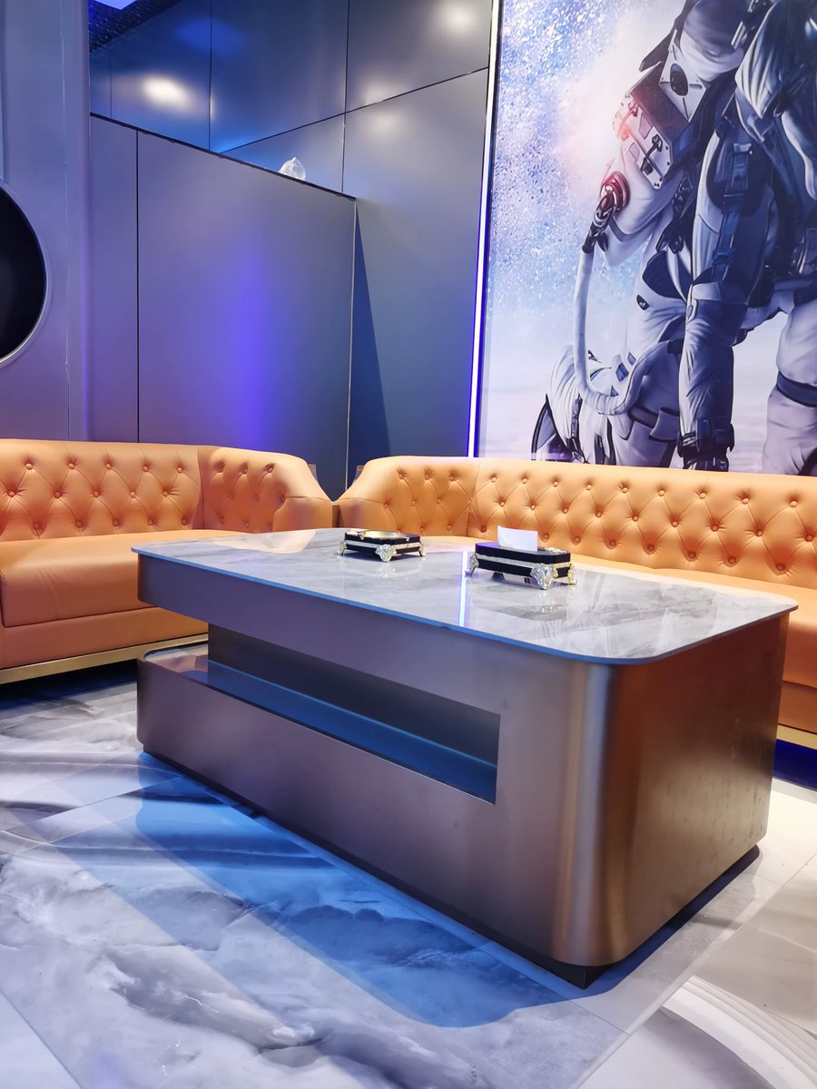 Joy687263176072's tweet image. ✨ Linhao Rose Gold Marble Top KTV Table – stylish, durable &amp;amp; LED-lit. Custom sizes &amp;amp; logo available for bars &amp;amp; lounges.
📩 linhaoglass@163.com | 🌐 linhaoglass.en.alibaba.com #linhaonightclub #ktvfurniture #bartable #ledfurniture