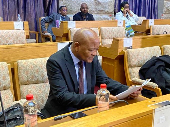 silarrs's tweet photo. Minister "Not necessarily" #MadlangaCommission https://t.co/LVNYe3zMwS