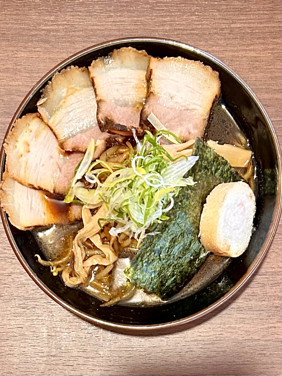 sTTeqwLErdRvFg5's tweet image. 2025.12.05 南郷7丁目 ラーメン二代目けけけ豚吉城